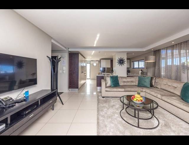 4 BEDROOM APARTMENT FOR SALE IN BLOUBERG BEACHFRONT